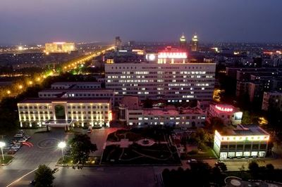 齐鲁石化医院集团中心医院整形美容科医院夜景