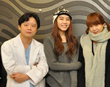 韩国丽珍整形医院歌手组合香草罗西来访韩国丽珍整形医院