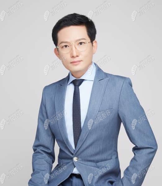 成都华美紫馨医院郑岩医生 成都华美紫馨医院郑岩医生