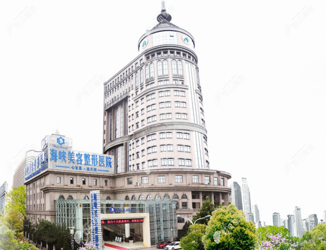 济南海峡哪个医生做眼袋好,谢燕燕/徐永医生做眼袋修复好